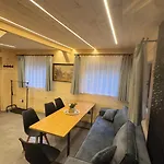 Adusiowka Lodge *